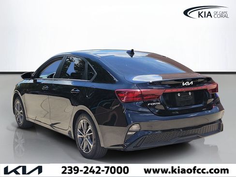 Certified 2023 Kia Forte LXS FWD image 4