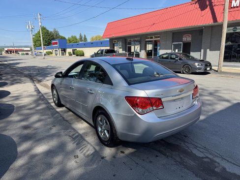 Used 2016 Chevrolet Cruze LT FWD image 6