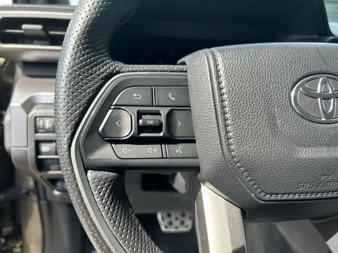 Used 2024 Toyota Tacoma TRD Sport AWD/4WD image 15