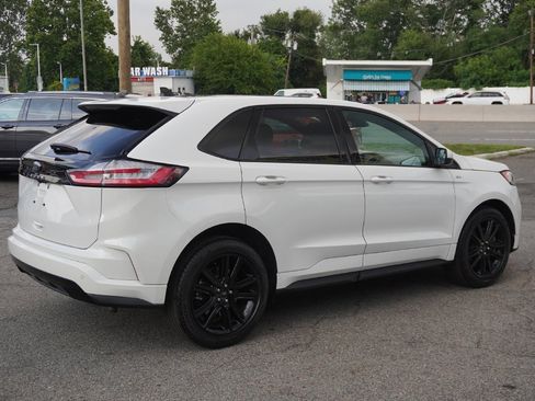 Used 2022 Ford Edge ST-Line image 11