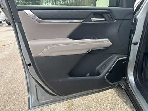 Used 2024 GMC Acadia Elevation w/ LPO, Floor Liner Package image 10