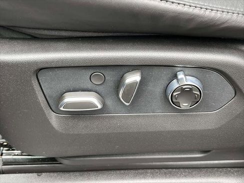 Used 2026 Cadillac Escalade ESV Platinum Sport w/ LPO, ONYX Package image 23