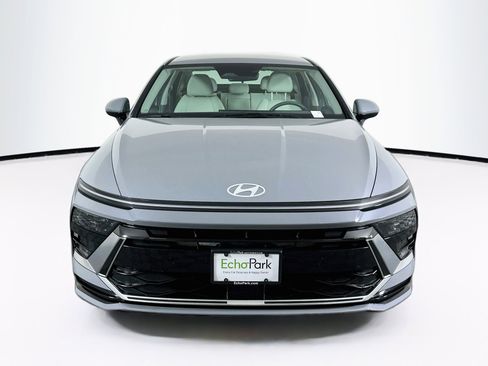 Used 2024 Hyundai Sonata SEL FWD image 2