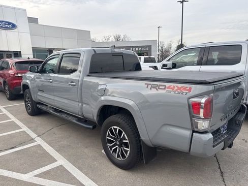 Used 2021 Toyota Tacoma TRD Sport image 9
