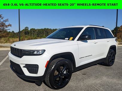 Used 2023 Jeep Grand Cherokee Altitude