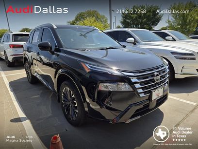 Used 2025 Nissan Rogue Platinum w/ Tech Package