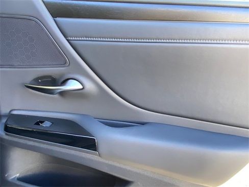 New 2025 Lexus ES 300h w/ Luxury Package image 25