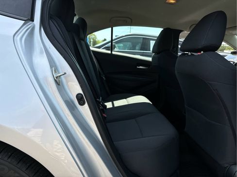 Used 2020 Toyota Corolla LE FWD image 18