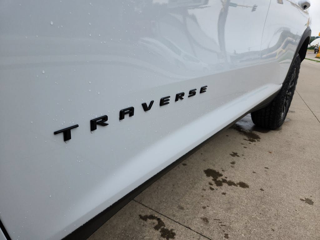 New 2026 Chevrolet Traverse Z71 w/ Enhanced Driving Package AWD/4WD image 34