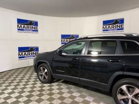 Used 2020 Jeep Cherokee Limited w/ Advanced Safety Group AWD/4WD image 8