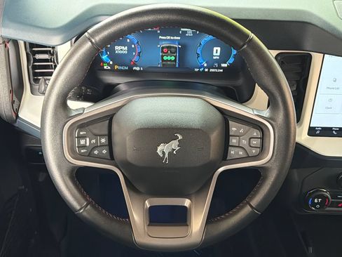 Used 2025 Ford Bronco Heritage Edition AWD/4WD image 4
