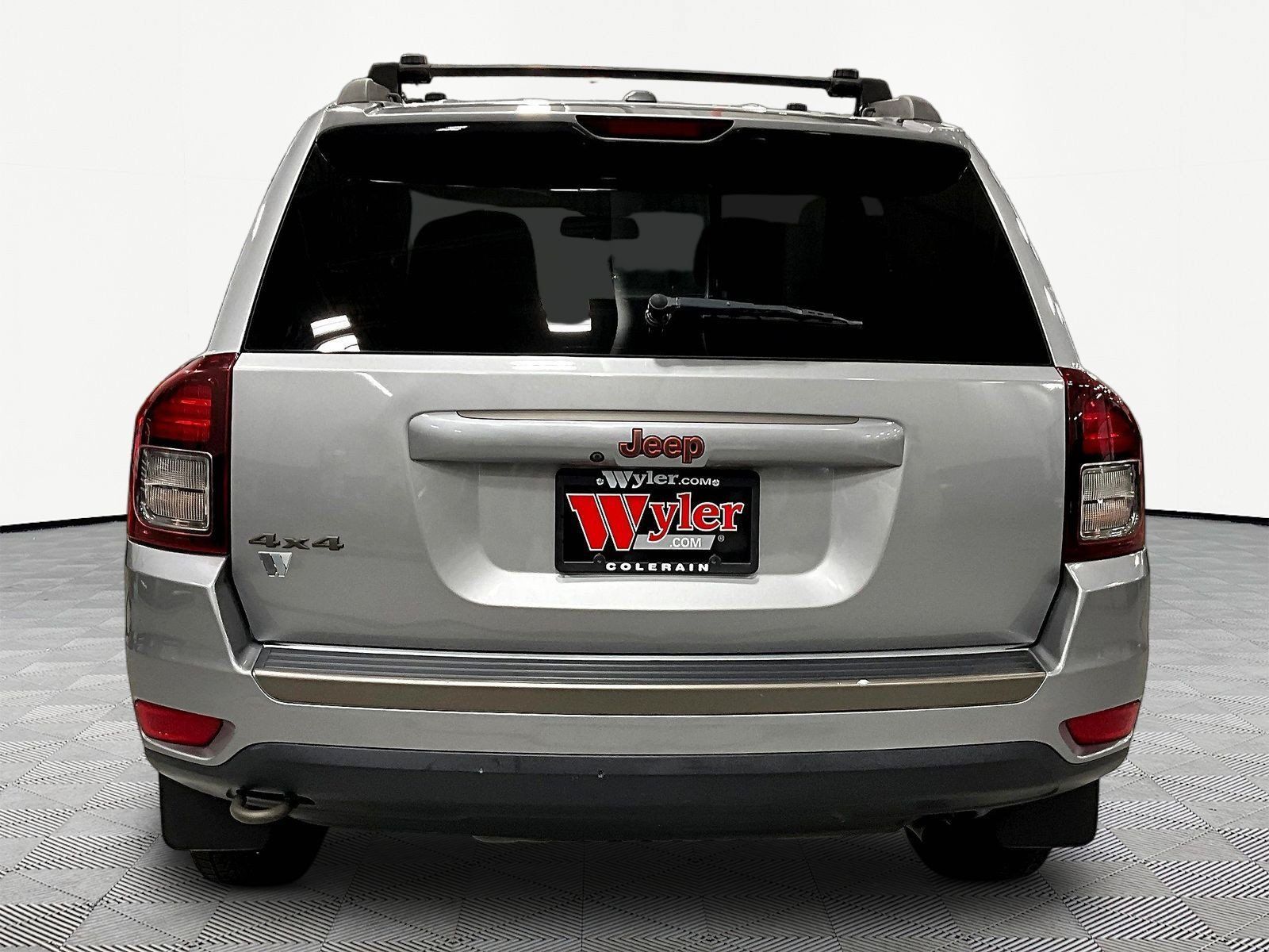 Used 2016 Jeep Compass 75th Anniversary w/ Power Value Group AWD/4WD image 5