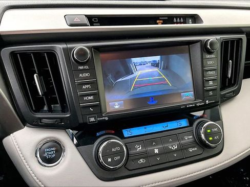 Used 2017 Toyota RAV4 Limited image 28