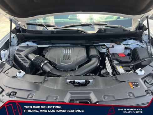 Used 2026 GMC Acadia Elevation w/ Elevation Premium Package FWD image 11