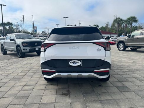 Used 2024 Kia Sportage EX image 5