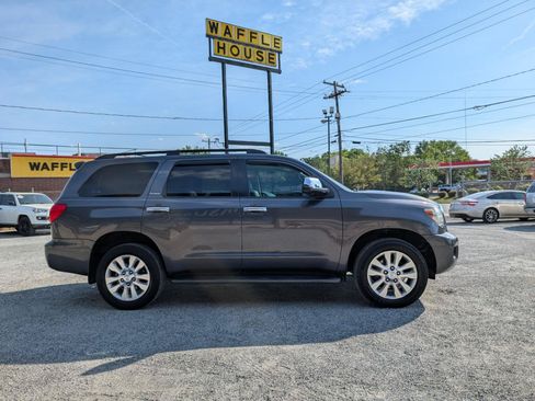 Used 2014 Toyota Sequoia Platinum RWD image 5