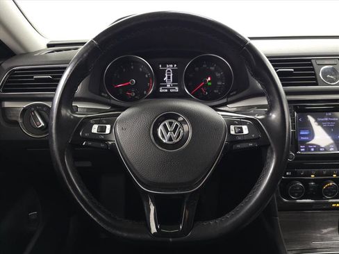 Used 2017 Volkswagen Passat 1.8T SE image 18