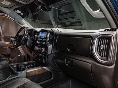 Used 2020 GMC Sierra 3500 Denali w/ Denali Ultimate Package image 17