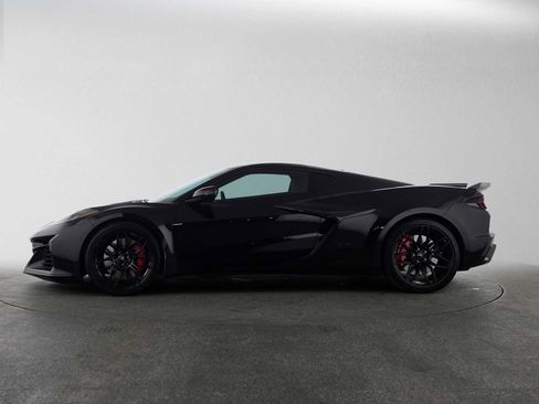 Used 2024 Chevrolet Corvette Z06 w/ Battery Protection Package RWD image 6