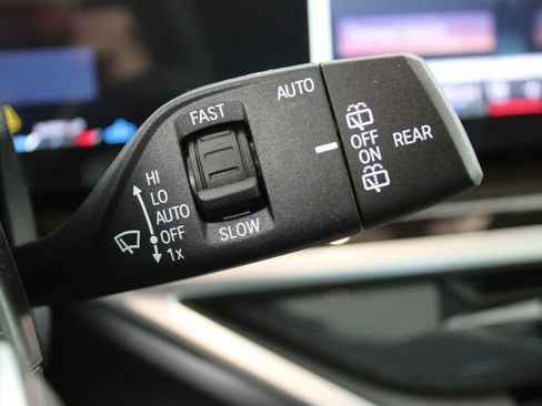 New 2026 BMW X5 xDrive40i w/ Climate Comfort Package image 32