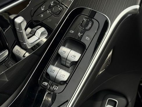 New 2025 Mercedes-Benz S 580 4MATIC Sedan image 18