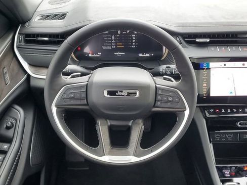 New 2026 Jeep Grand Cherokee L Limited AWD/4WD image 18