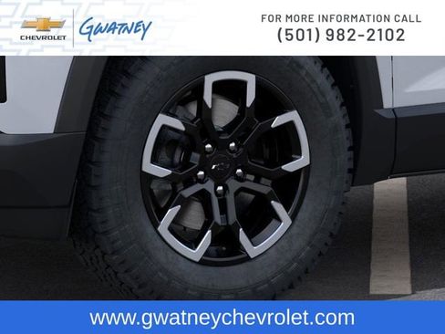 New 2026 Chevrolet Equinox ACTIV w/ Convenience Package III AWD/4WD image 9