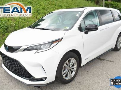 Certified 2021 Toyota Sienna XSE