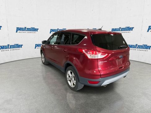 Used 2016 Ford Escape SE FWD image 9
