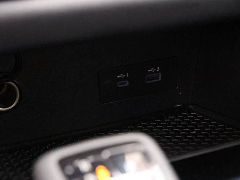 Used 2025 Nissan Pathfinder SV FWD image 23