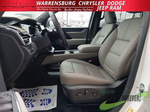 Used 2026 GMC Acadia Elevation w/ Elevation Premium Package AWD/4WD image 20