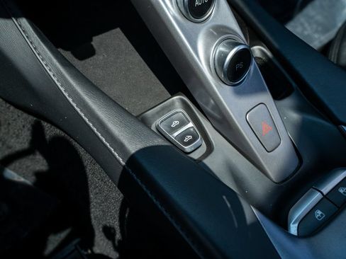 Used 2019 Ferrari Portofino RWD image 43