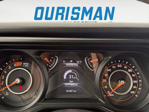 Used 2024 Jeep Wrangler Sport S image 21