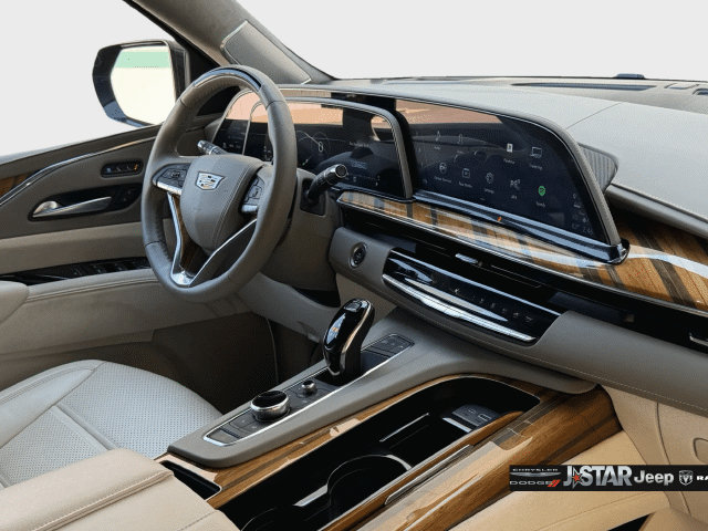 Used 2024 Cadillac Escalade ESV Sport Platinum w/ LPO, ONYX Package AWD/4WD image 18