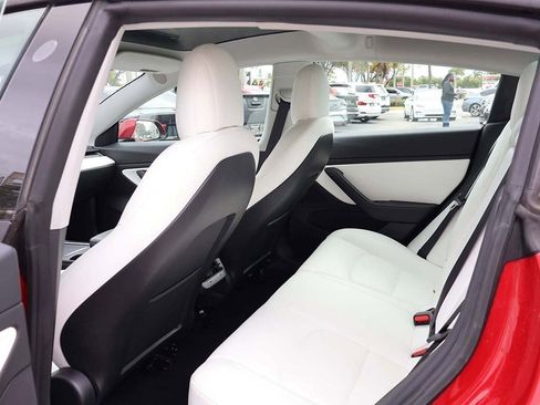 Used 2021 Tesla Model 3 Standard Range Plus image 36