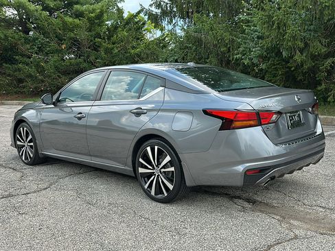 Used 2021 Nissan Altima 2.5 SR w/ SR Premium Package FWD image 8