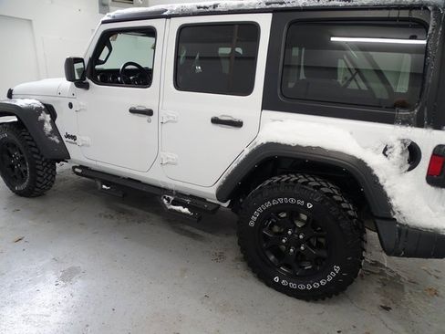 Certified 2022 Jeep Wrangler Unlimited Sport image 17
