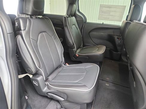 New 2026 Chrysler Pacifica Limited w/ S Appearance Package image 43
