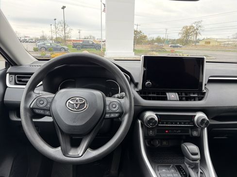 Used 2023 Toyota RAV4 XLE image 12