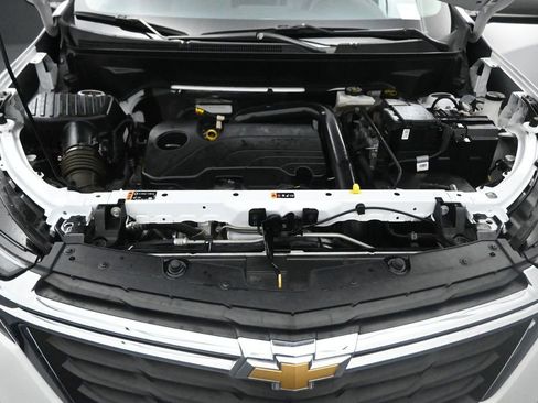 Used 2024 Chevrolet Equinox LS FWD image 16