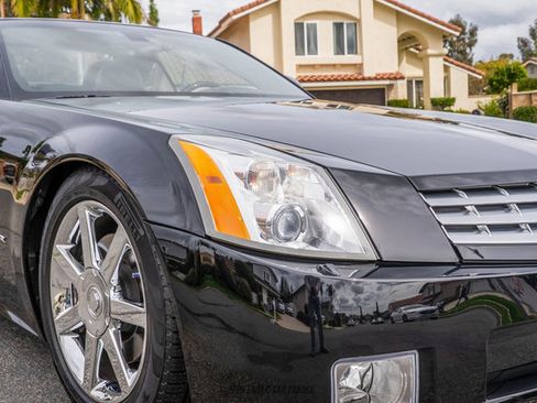 Used 2006 Cadillac XLR image 80