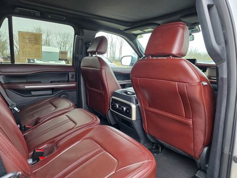 Used 2024 Ford Expedition Limited AWD/4WD image 36