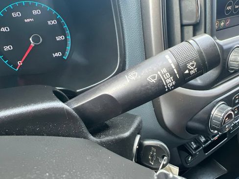 Used 2021 Chevrolet Colorado Z71 w/ Safety Package AWD/4WD image 32