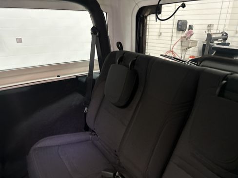 Used 2020 Jeep Wrangler Sport AWD/4WD image 31
