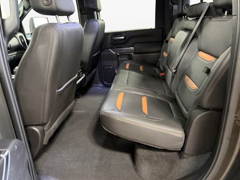 Used 2022 GMC Sierra 3500 AT4 w/ AT4 Preferred Package AWD/4WD image 13