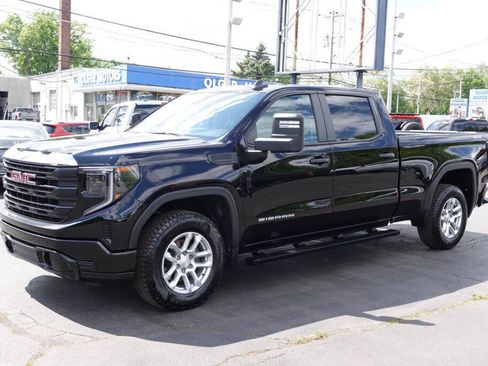 Used 2023 GMC Sierra 1500 Pro w/ Pro Value Package AWD/4WD image 2