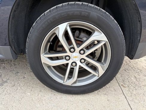 Used 2017 Chevrolet Equinox Premier w/ Enhanced Convenience Package FWD image 7
