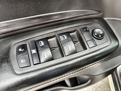 Used 2022 Dodge Durango SXT w/ Anodized Platinum Package image 15