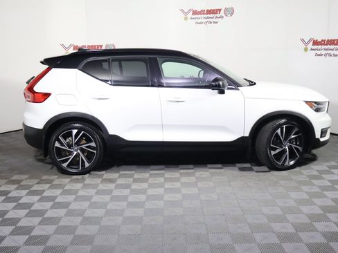 Used 2021 Volvo XC40 T5 R-Design w/ Advanced Package AWD/4WD image 3