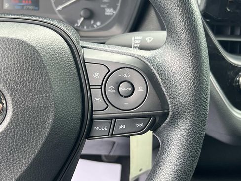 Used 2023 Toyota Corolla LE image 26